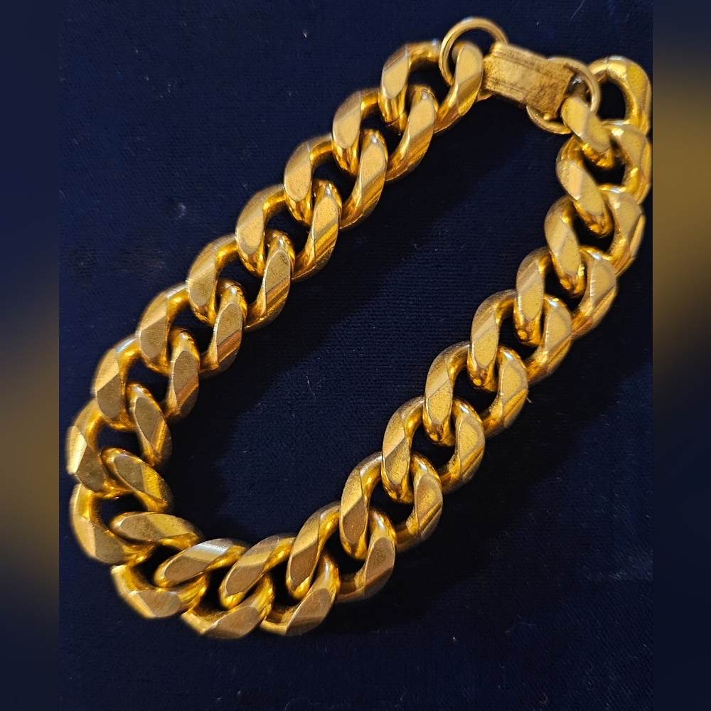 VTG Chunky Goldtone Miami Cuban Link Bracelet 68.3g Sz 8"- Costume Jewelry